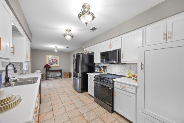 1108 Joanne Circle, Greenville, TX 75402