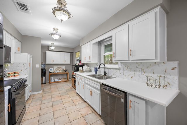1108 Joanne Circle, Greenville, TX 75402