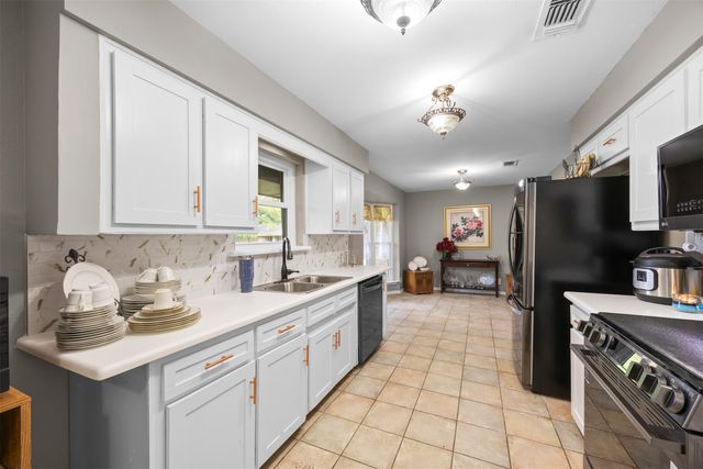 1108 Joanne Circle, Greenville, TX 75402
