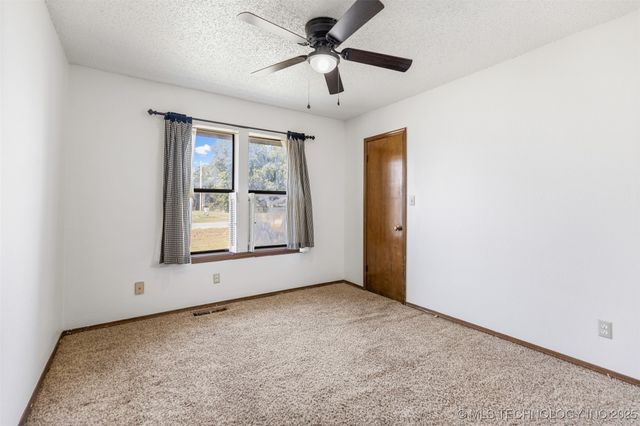 1100 N Oseuma Avenue C, Claremore, OK 74017