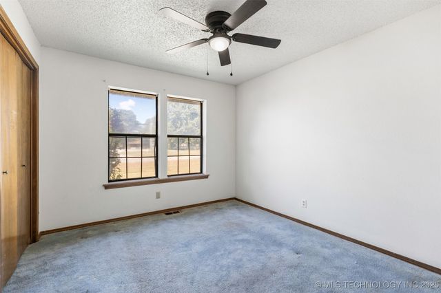 1100 N Oseuma Avenue C, Claremore, OK 74017