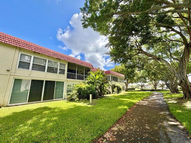 19 Abbey Lane 204, Delray Beach, FL 33446