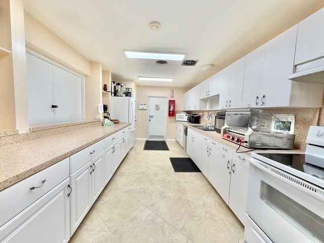 19 Abbey Lane 204, Delray Beach, FL 33446