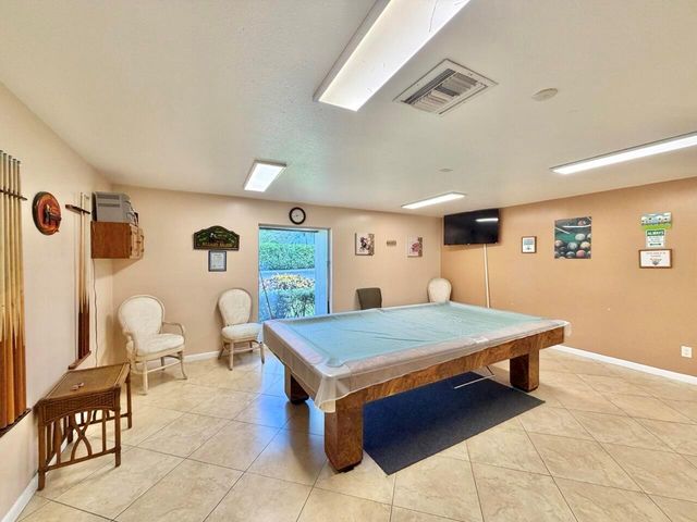 19 Abbey Lane 204, Delray Beach, FL 33446