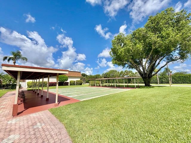 19 Abbey Lane 204, Delray Beach, FL 33446
