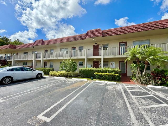 19 Abbey Lane 204, Delray Beach, FL 33446