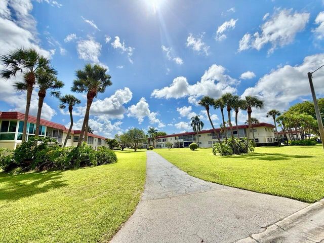 19 Abbey Lane 204, Delray Beach, FL 33446