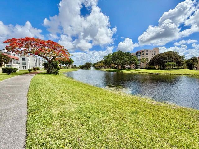 19 Abbey Lane 204, Delray Beach, FL 33446