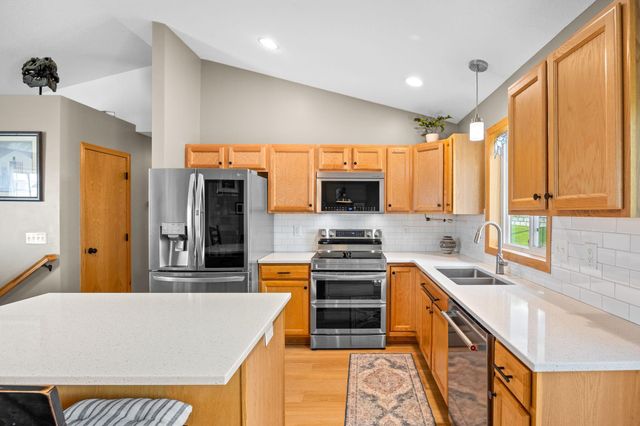 406 Greenway Drive, Delano, MN 55328