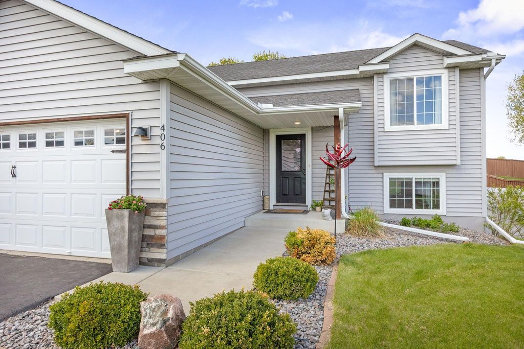 406 Greenway Drive, Delano, MN 55328