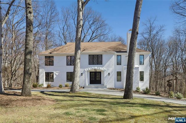 708 Windswept Lane, Franklin Lakes, NJ 07417