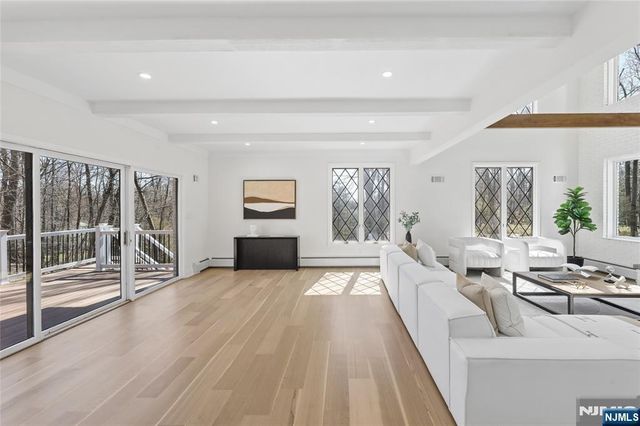 708 Windswept Lane, Franklin Lakes, NJ 07417