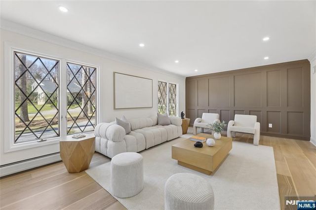 708 Windswept Lane, Franklin Lakes, NJ 07417