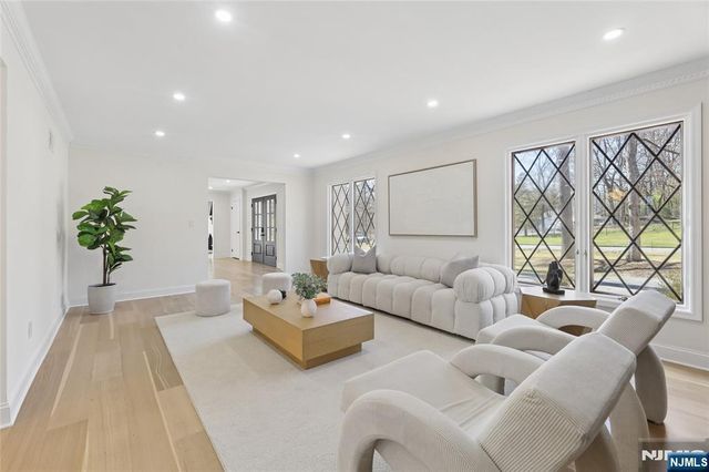 708 Windswept Lane, Franklin Lakes, NJ 07417