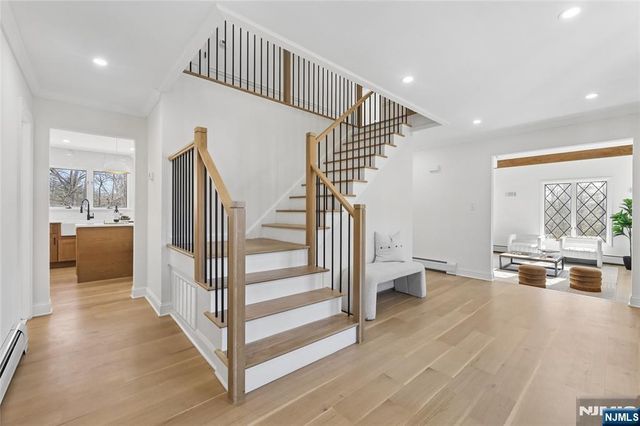 708 Windswept Lane, Franklin Lakes, NJ 07417