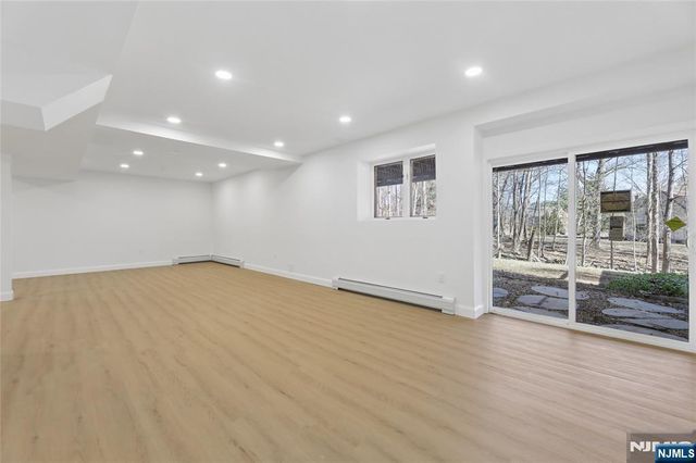 708 Windswept Lane, Franklin Lakes, NJ 07417