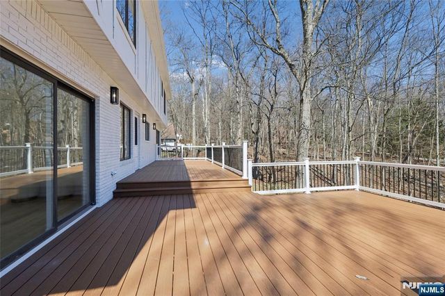 708 Windswept Lane, Franklin Lakes, NJ 07417