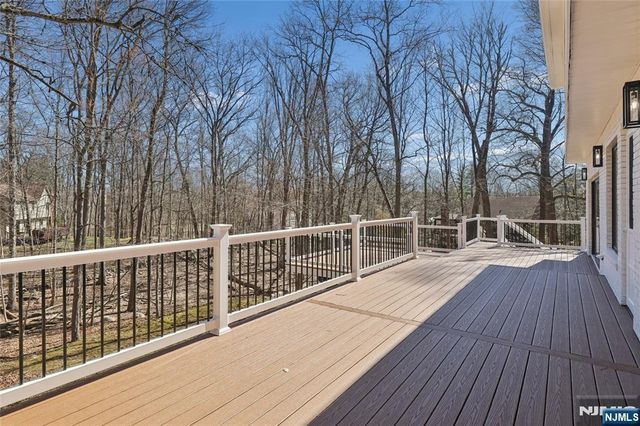 708 Windswept Lane, Franklin Lakes, NJ 07417