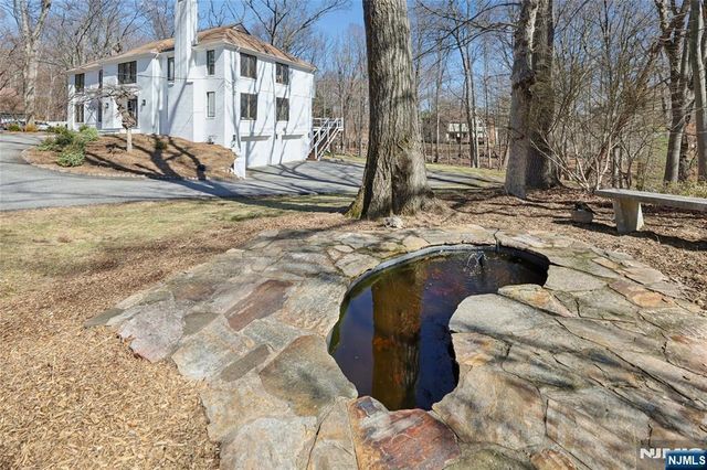 708 Windswept Lane, Franklin Lakes, NJ 07417