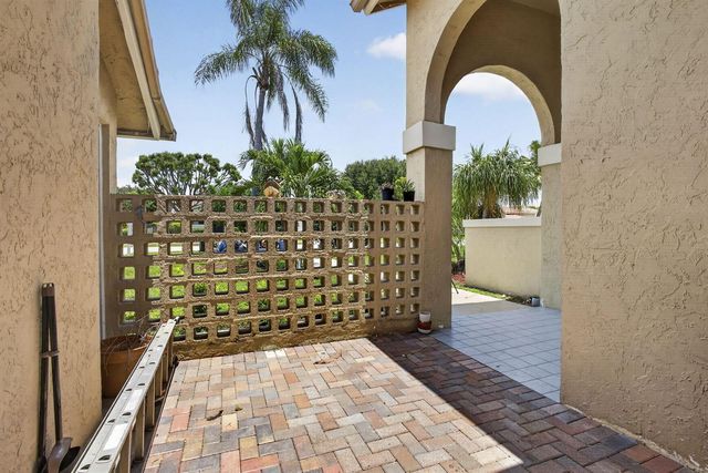 2171 Amesbury Circle, Wellington, FL 33414