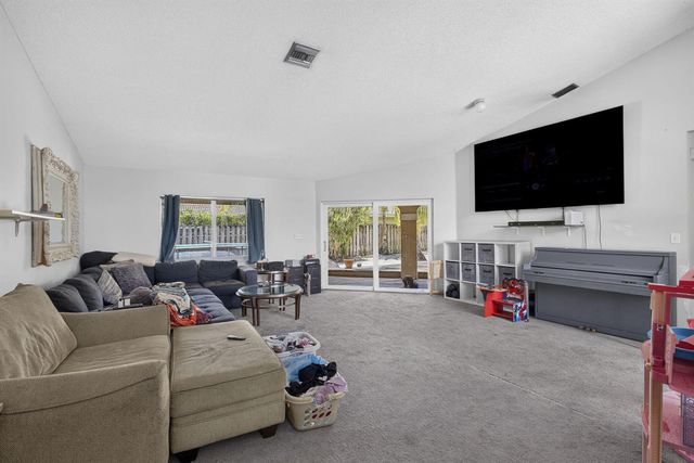 2171 Amesbury Circle, Wellington, FL 33414