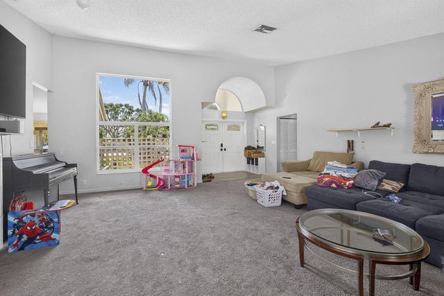 2171 Amesbury Circle, Wellington, FL 33414