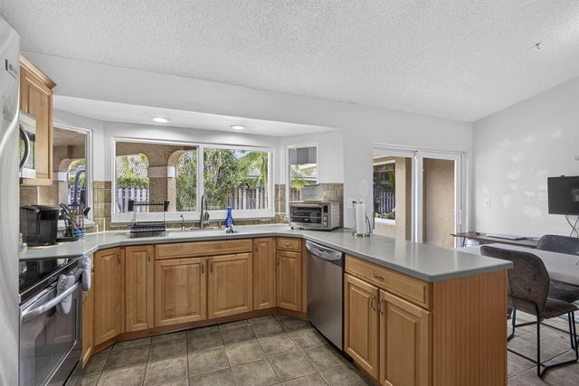2171 Amesbury Circle, Wellington, FL 33414