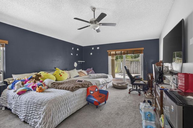 2171 Amesbury Circle, Wellington, FL 33414