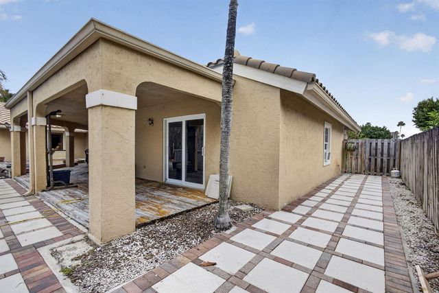 2171 Amesbury Circle, Wellington, FL 33414