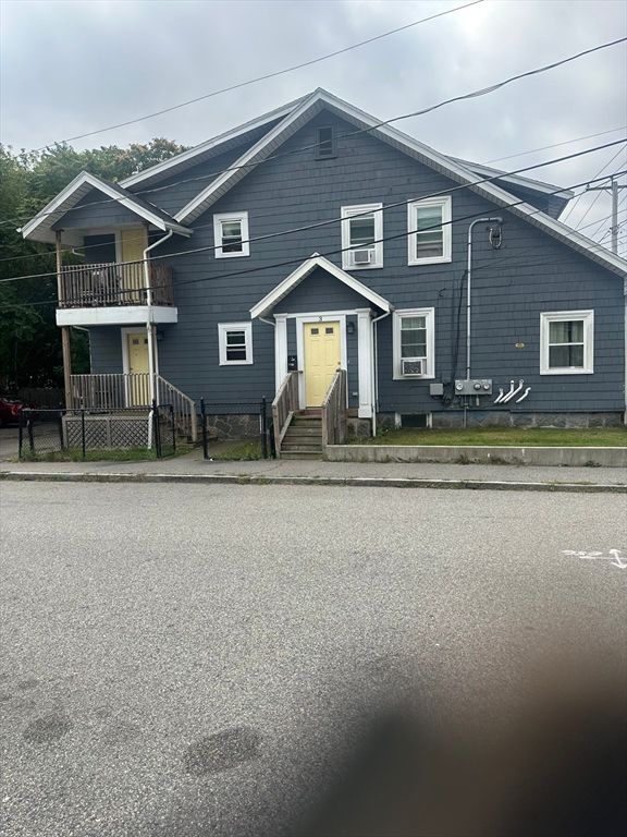 58 Hunt St, Brockton, MA 02302