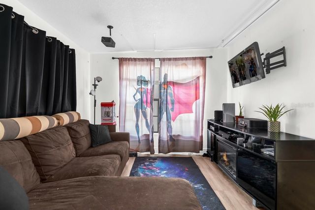 7304 POMELO DRIVE, Orlando, FL 32819