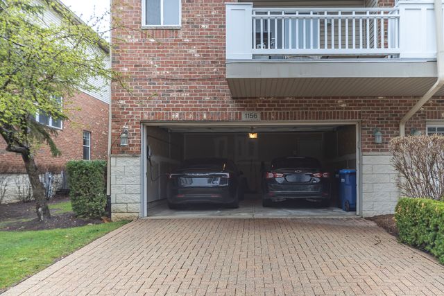 1156 Longwood Drive, Lisle, IL 60532