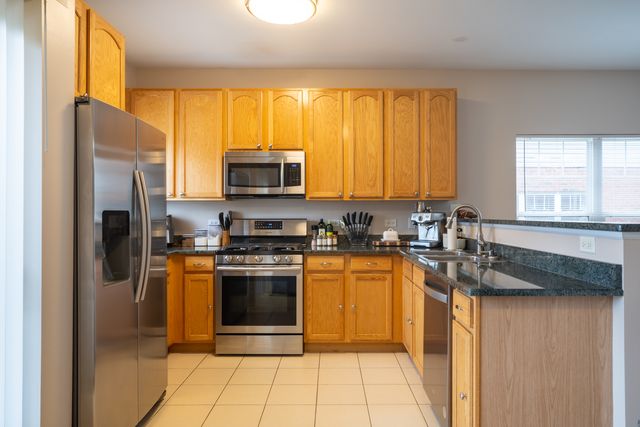 1156 Longwood Drive, Lisle, IL 60532