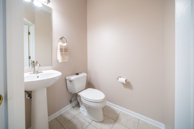 1156 Longwood Drive, Lisle, IL 60532
