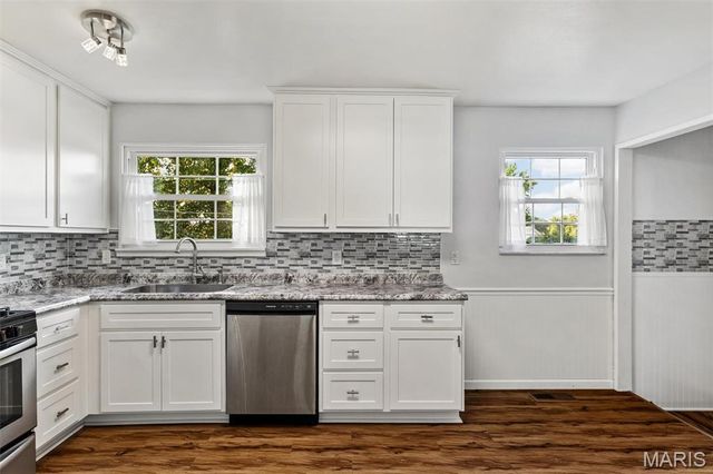 12014 Renaissance Drive, Maryland Heights, MO 63043
