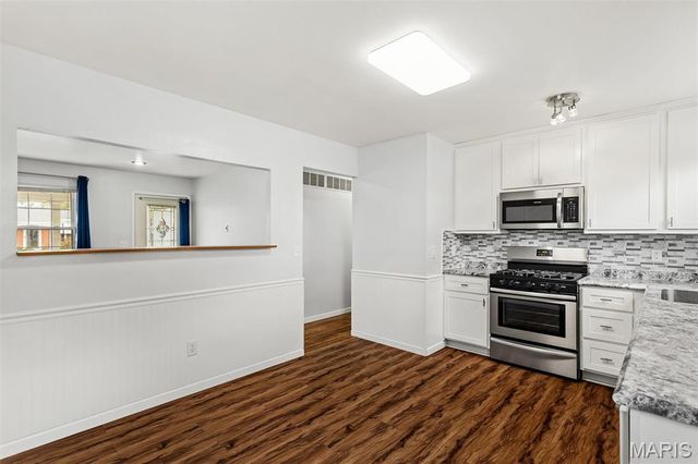 12014 Renaissance Drive, Maryland Heights, MO 63043