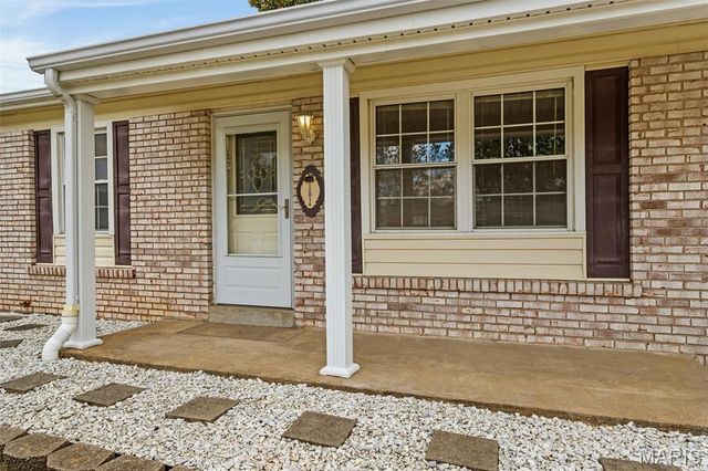 12014 Renaissance Drive, Maryland Heights, MO 63043