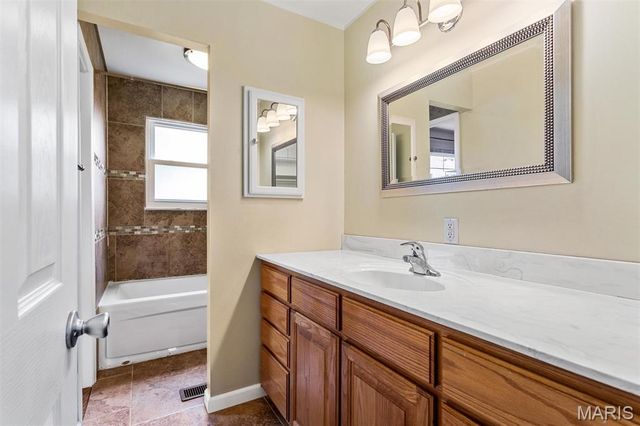 12014 Renaissance Drive, Maryland Heights, MO 63043