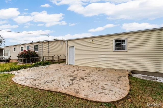 12014 Renaissance Drive, Maryland Heights, MO 63043