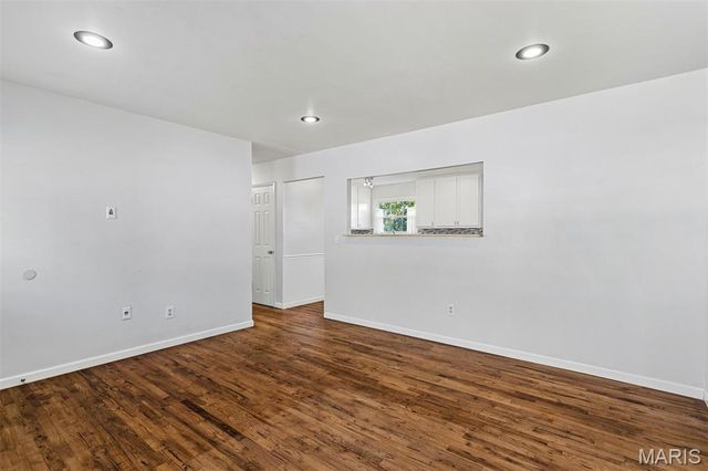 12014 Renaissance Drive, Maryland Heights, MO 63043