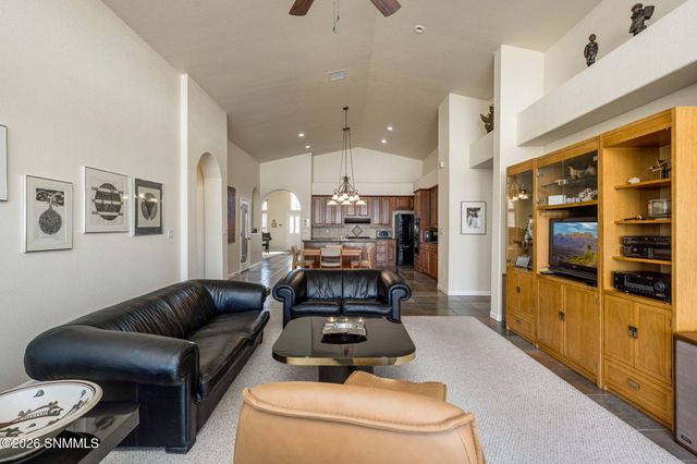 2990 Long Bow Loop, Las Cruces, NM 88011