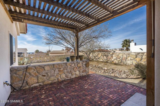 2990 Long Bow Loop, Las Cruces, NM 88011