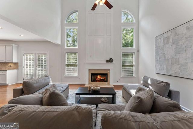 325 Nesbin Court, Kennesaw, GA 30144