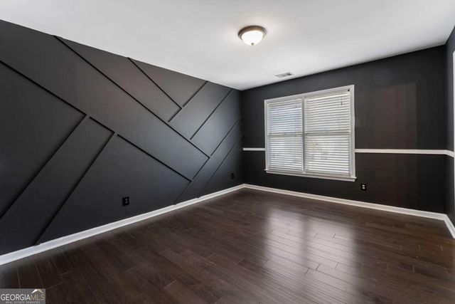 325 Nesbin Court, Kennesaw, GA 30144