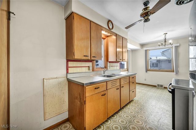 3323 Dellwood Drive, Parma, OH 44134