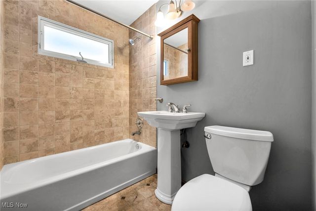 3323 Dellwood Drive, Parma, OH 44134