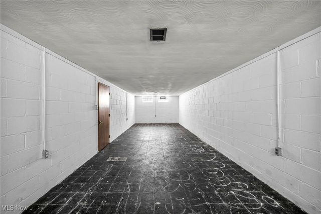 3323 Dellwood Drive, Parma, OH 44134