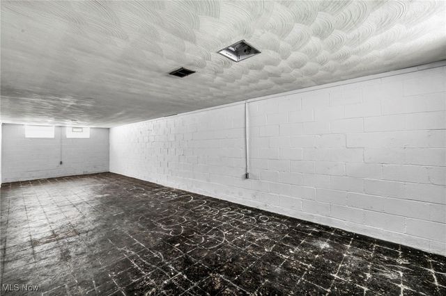 3323 Dellwood Drive, Parma, OH 44134