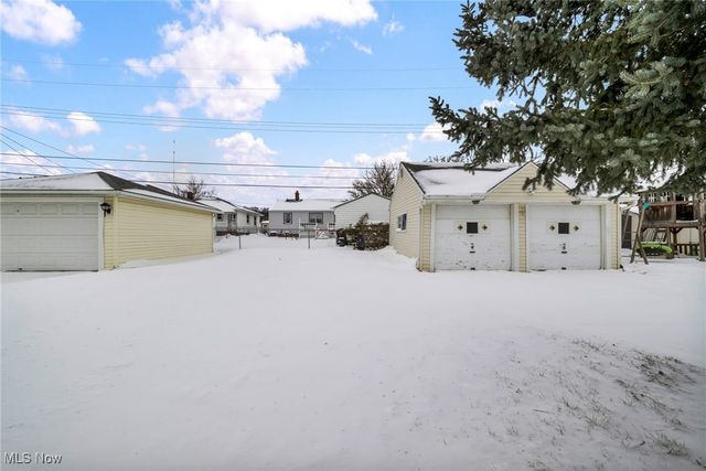 3323 Dellwood Drive, Parma, OH 44134