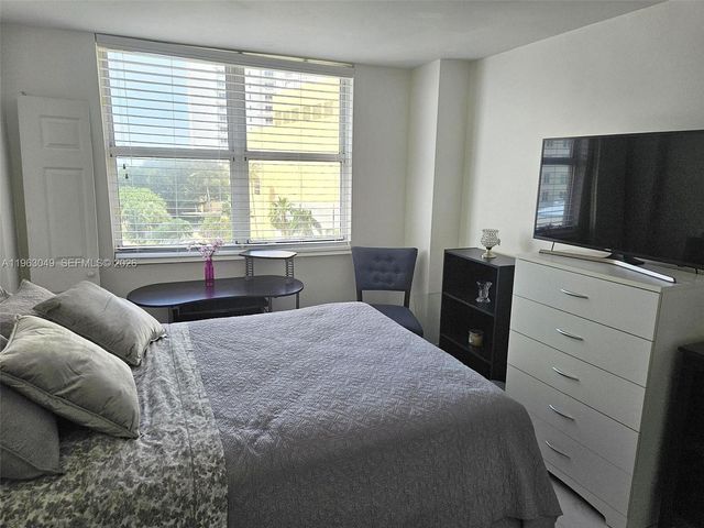 770 Claughton Island Dr 602, Miami, FL 33131